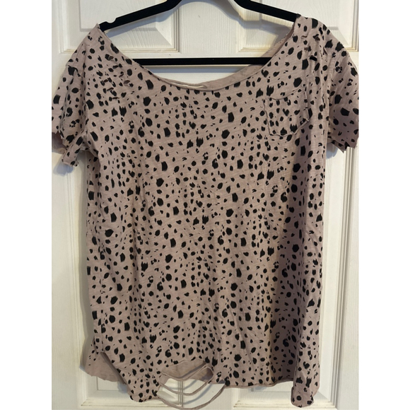A Rare Bird Tops - Women's A Rare Bird Short Sleeve Tee S Beige Black Leopard Print
